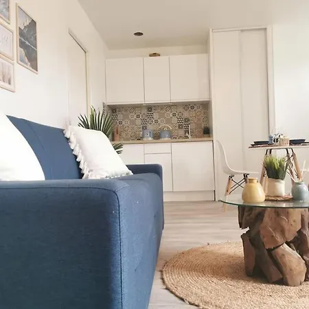 Le Trekking *studio 30m²*wifi*parking Prive*calme Apartment